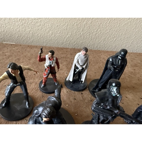 Star Wars Lot of  24 Disney Lucas Film Ltd Action Figures - Picture 9 of 12